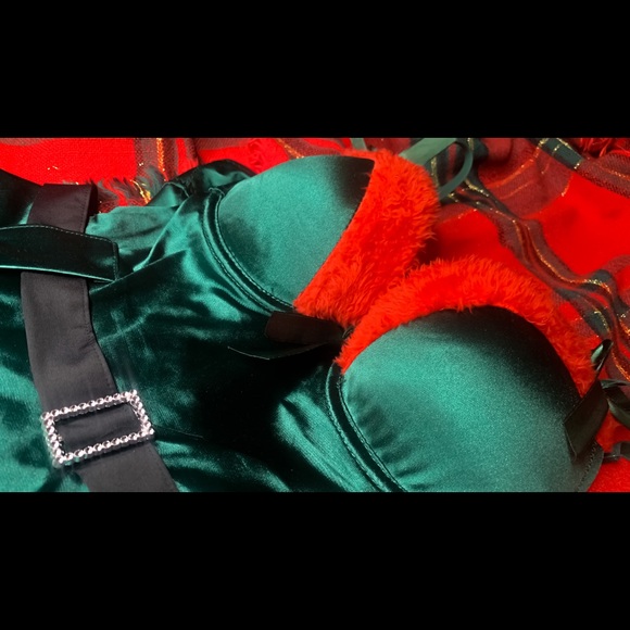 Cute Christmas Lingerie - Picture 4 of 10